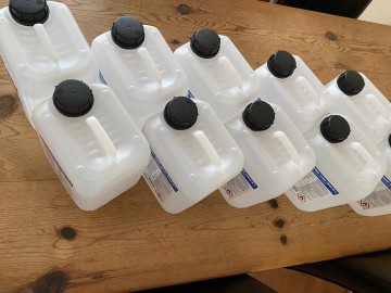 Alcohol vloeistof voor handen desinfectie goedgekeurd volgens lijst rivm